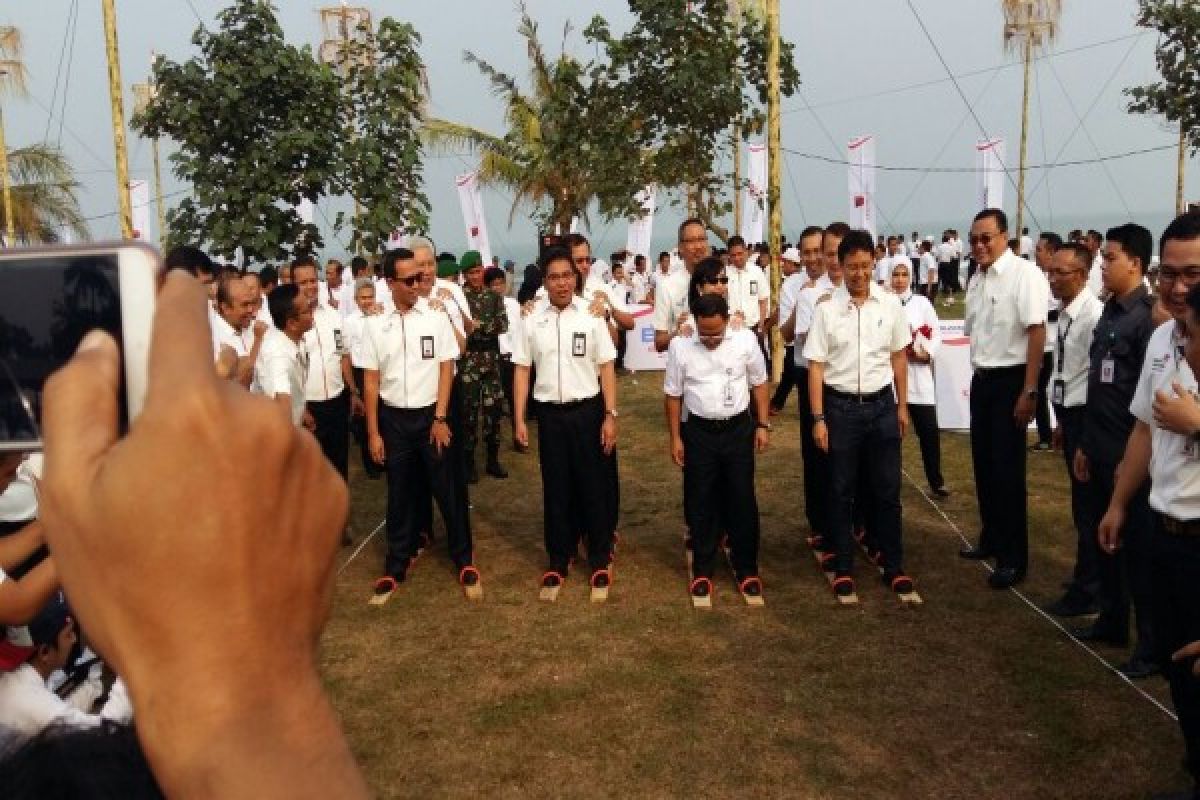 Ribuan Hadiri Upacara HUT-RI Di Anyer