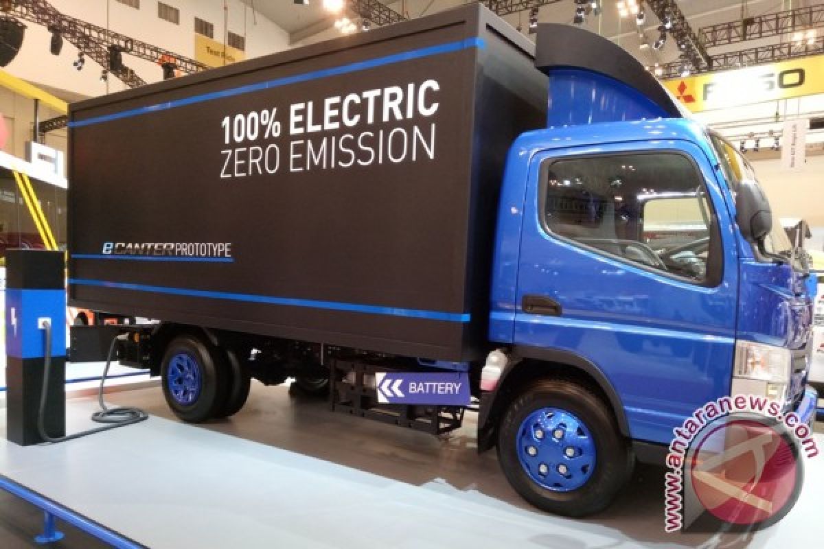 Mitsubishi Fuso pamer truk listrik Canter E-Cell di GIIAS