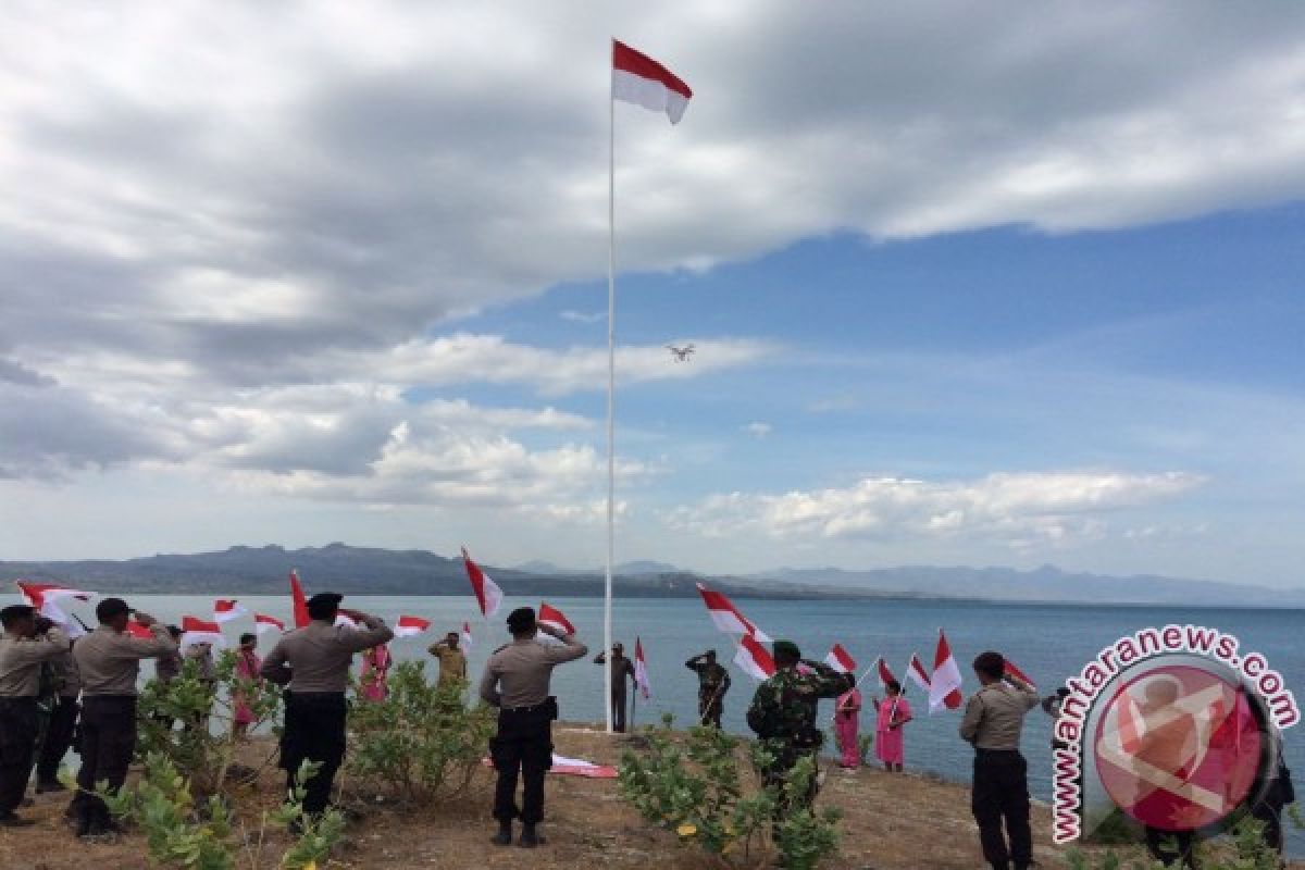 Merah Putih Berkibar di Pulau Tikus