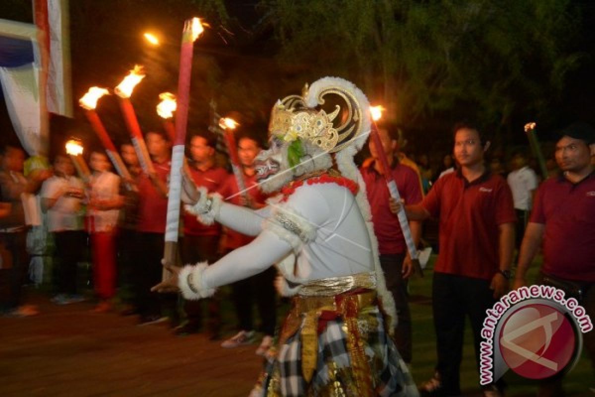 1.500 Siswa Meriahkan Pawai Obor Perayaan HUT Kemerdekaan