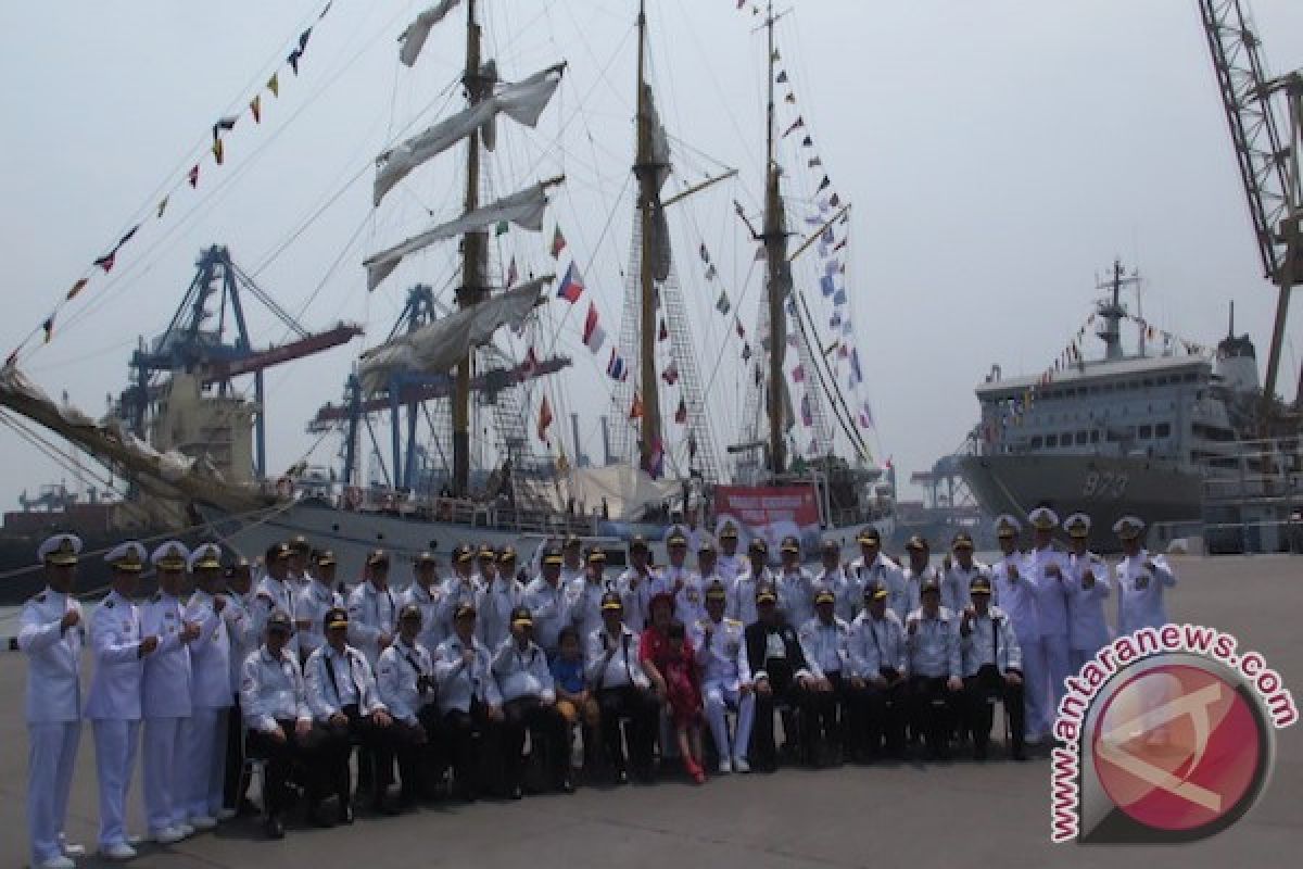 Para mantan komandan KRI Dewaruci berbagi kisah