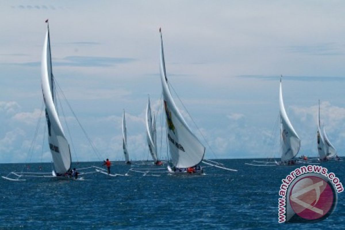 "Sandeq Race" Meriahkan HUT Ke-72 Kemerdekaan Republik Indonesia 