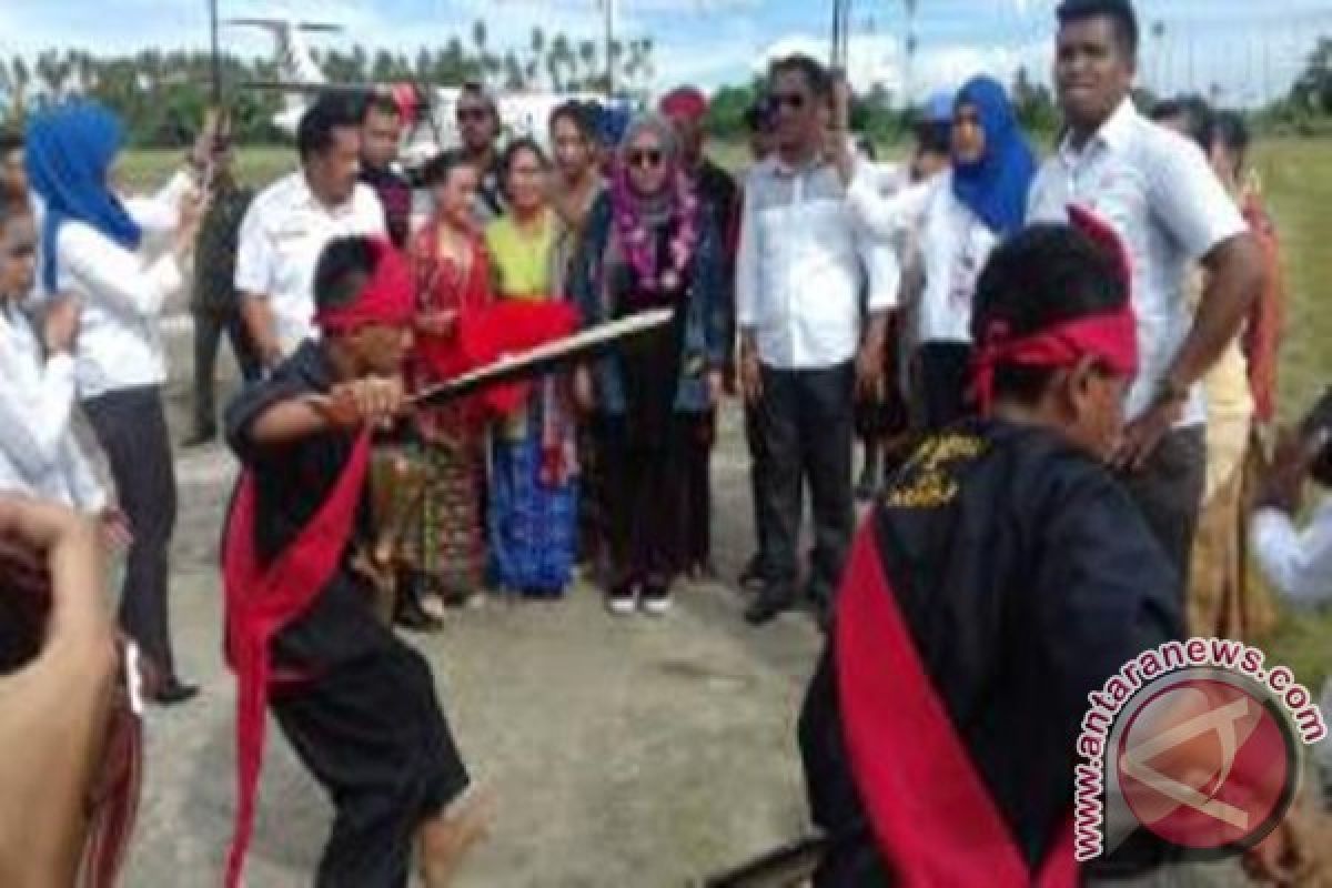 Melly Goeslaw Pulang Kampung ke Halmahera Rayakan HUT RI