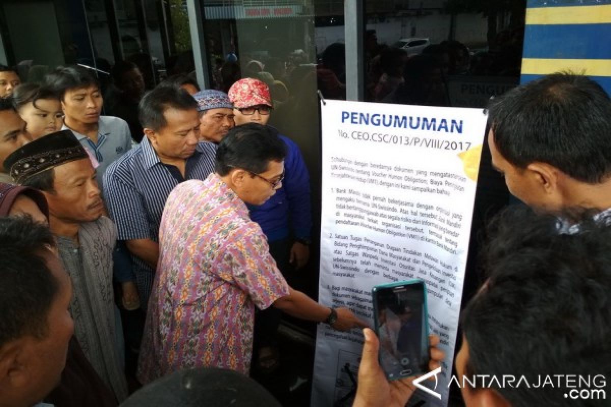 Terkait "Voucher" Swissindo, Ratusan Warga Datangi Bank Mandiri