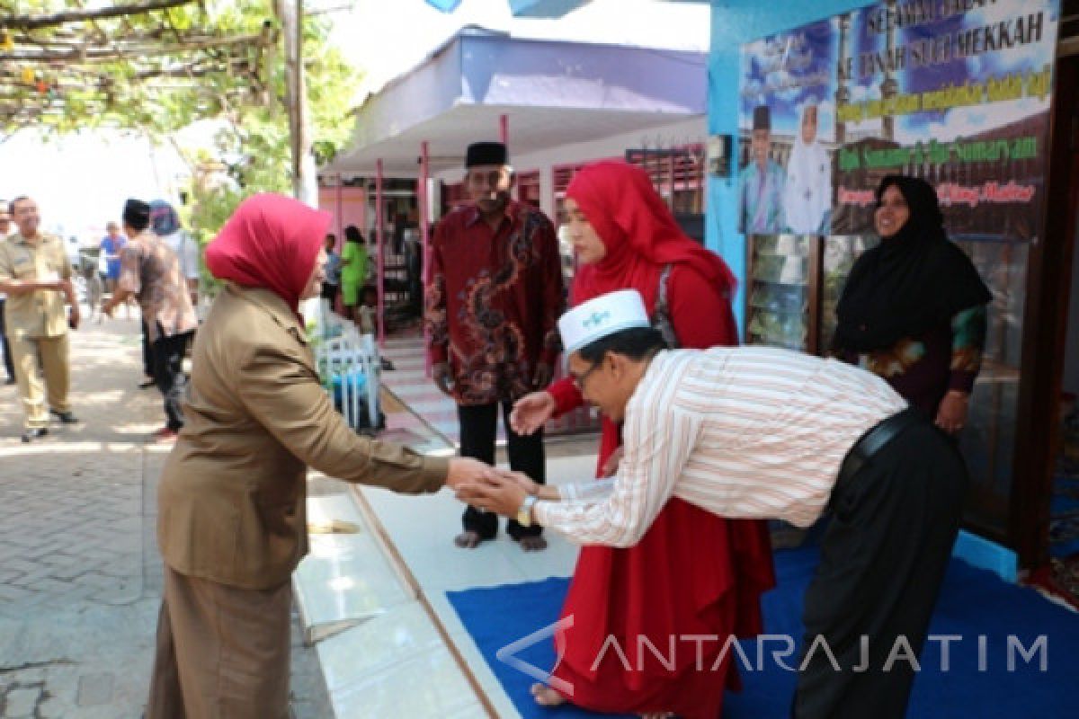 Wali Kota Probolinggo Takziah ke Keluarga Calhaj yang Meninggal