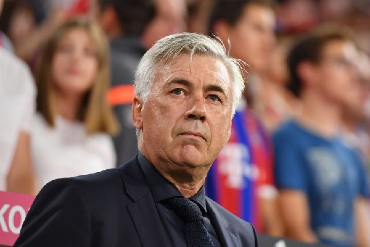 Bayern pecat pelatih Ancelotti setelah dipermalukan PSG