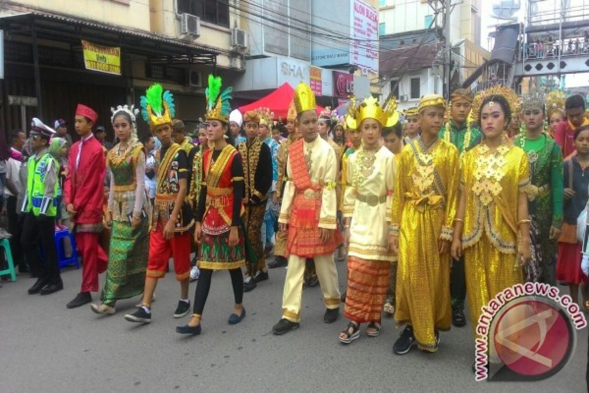 Pawai Pembangunan di Jambi tonjolkan keberagaman