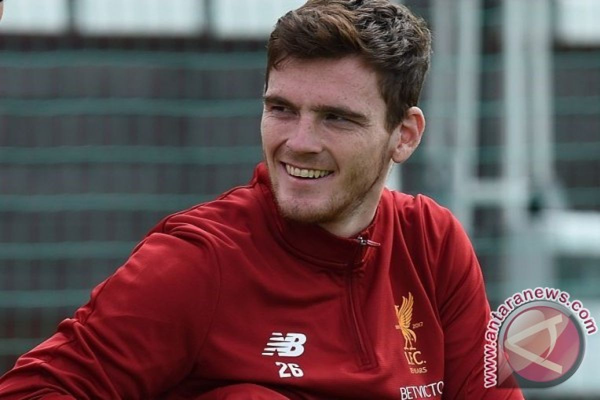 Robertson Siap Lakoni Debut Kala Liverpool Jamu Palace