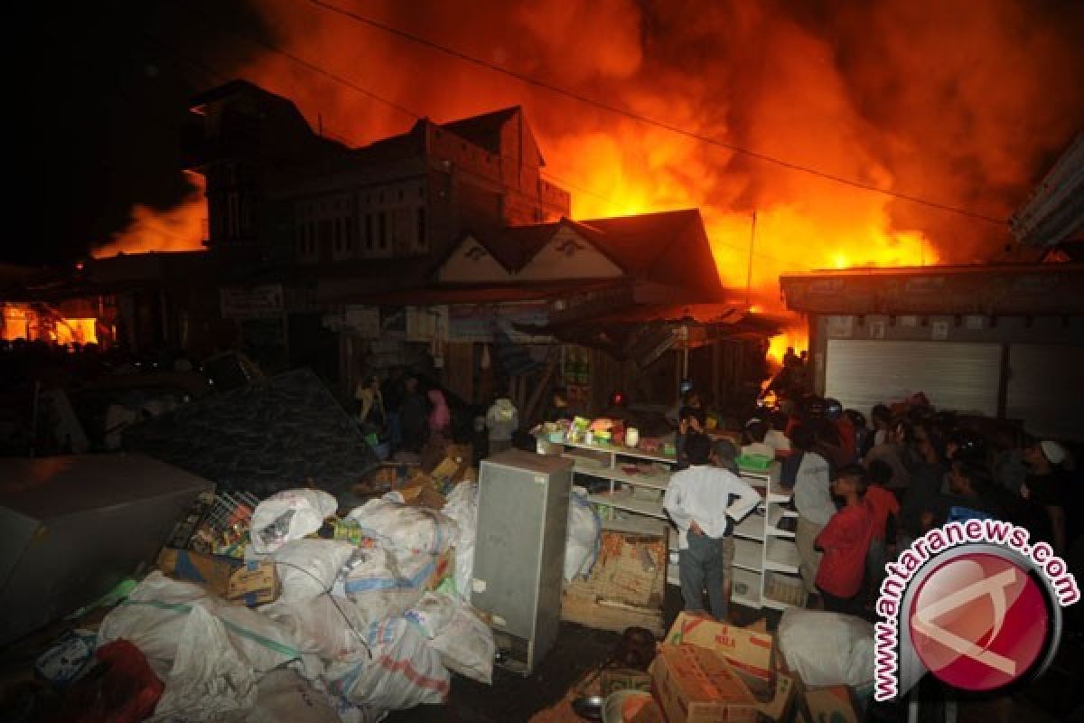 Pasar Kaliwungu Kendal Terbakar