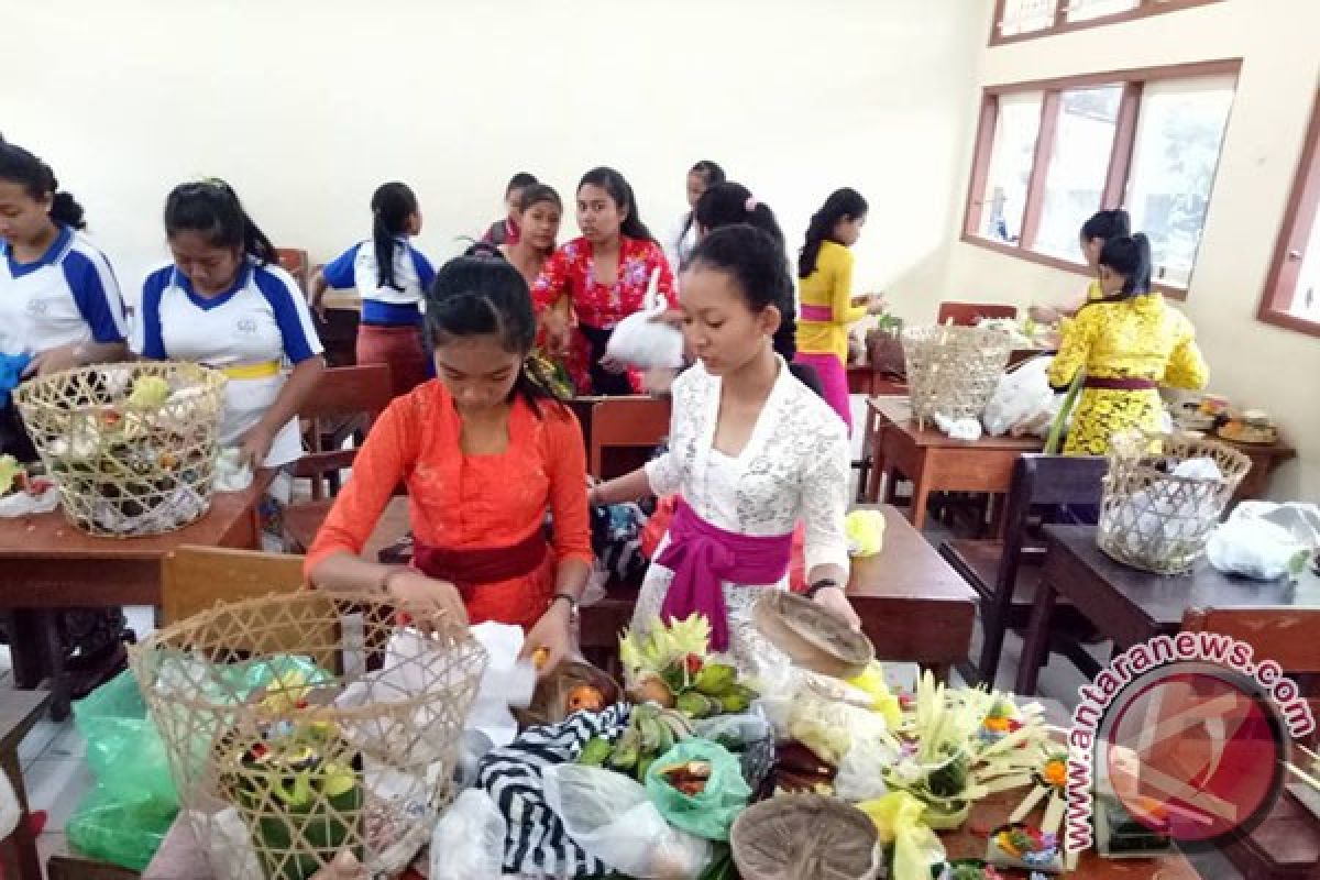 PHDI Bali: Ritual Saraswati Selesai Sebelum Pukul 06.00