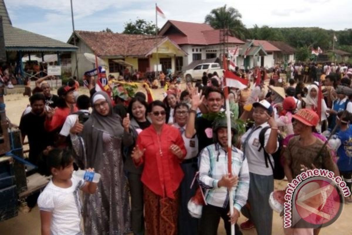 Keren! Warga Bukit Jaya Lamandau Gelar Karnaval HUT RI