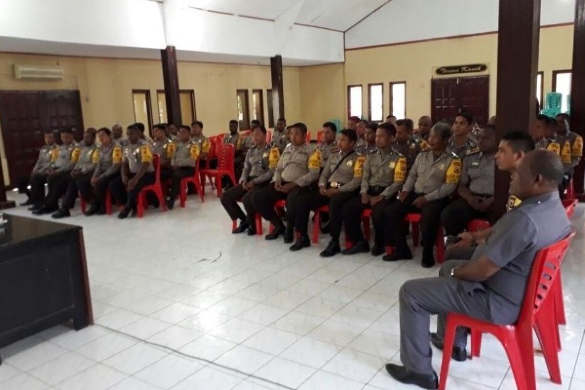 Bhabinkamtibmas Biak diminta ikut awasi dana desa