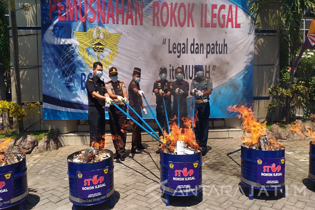 Bea Cukai Sidoarjo Musnahkan 2,9 Juta Batang Rokok Ilegal (Video)