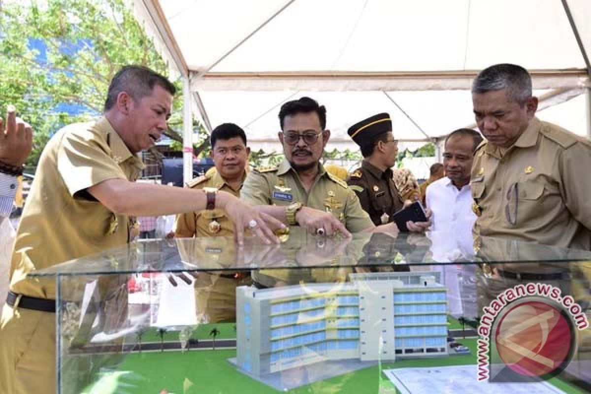 Gubernur tinjau pembangunan RSUD Labuang Baji