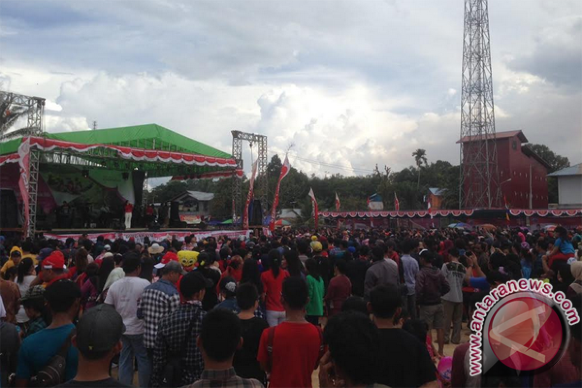 Sekda Tutup Festival Di Perbatasan Indonesia - Malaysia