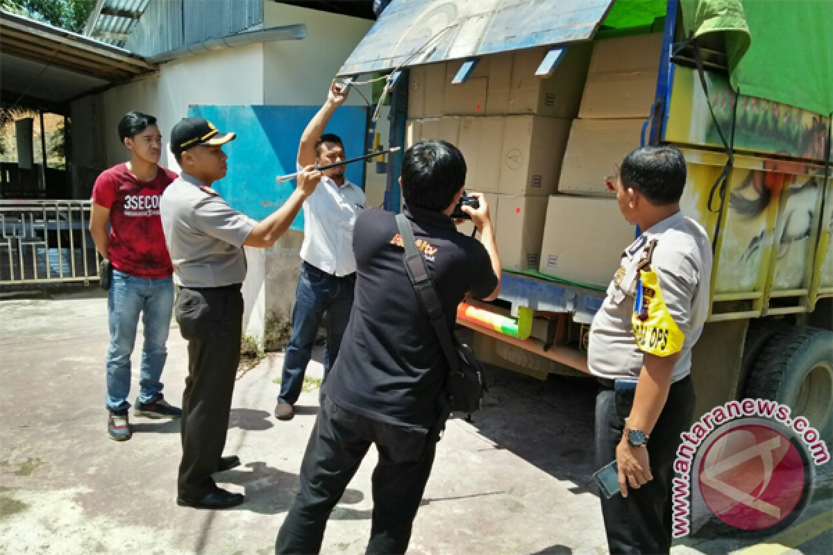 Polisi Gagalkan Penyeludupan Obat Herbal Asal Malaysia 