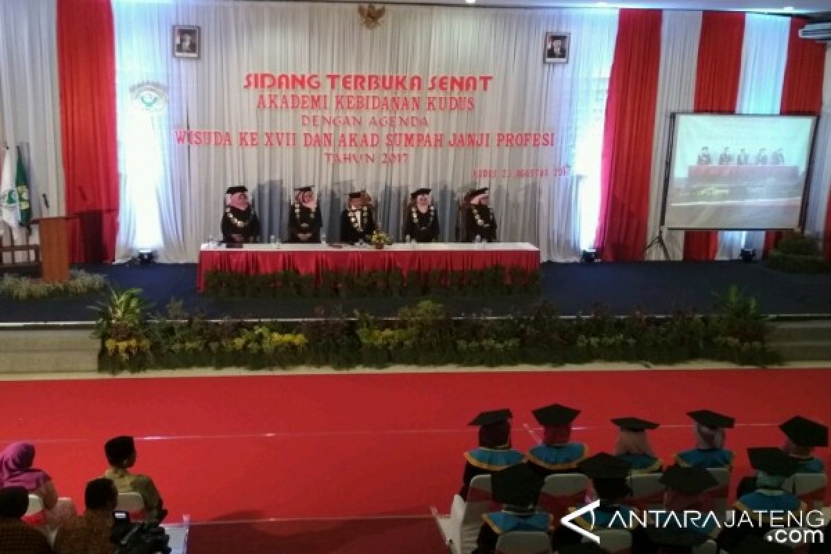 Akademi Kebidanan Kudus Direkomendasikan jadi Politeknik