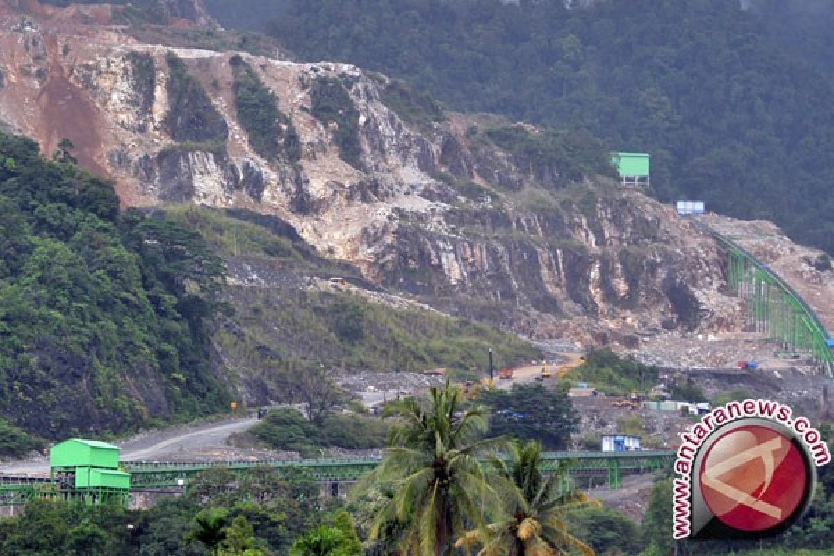 Semen Padang Terima Anugerah BUMN Terbaik 2017