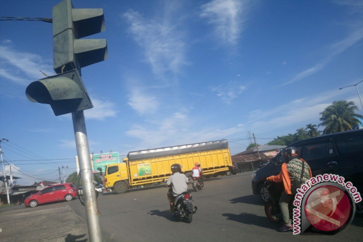 Traffic Light By Pass Simpang Kampus Rusak, Pengendara Mengeluh