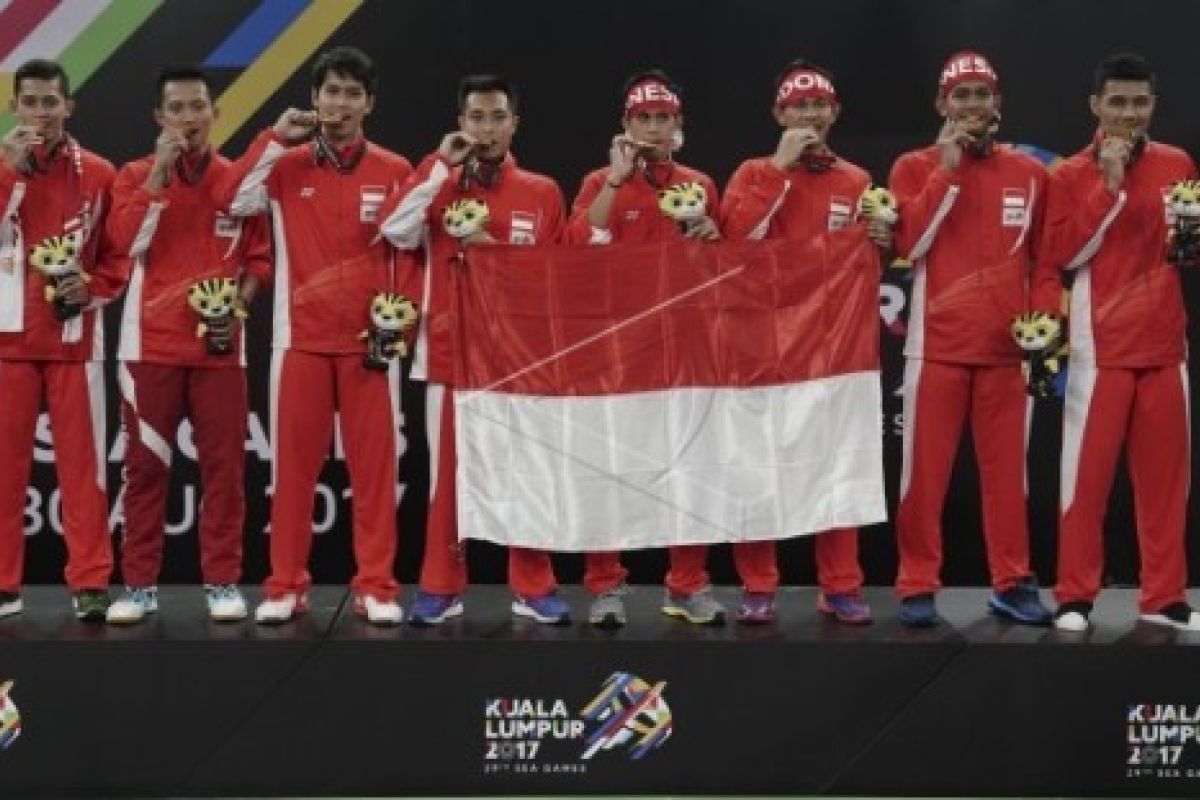 Tim Beregu Bulu Tangkis Indonesia Raih Emas SEA Games