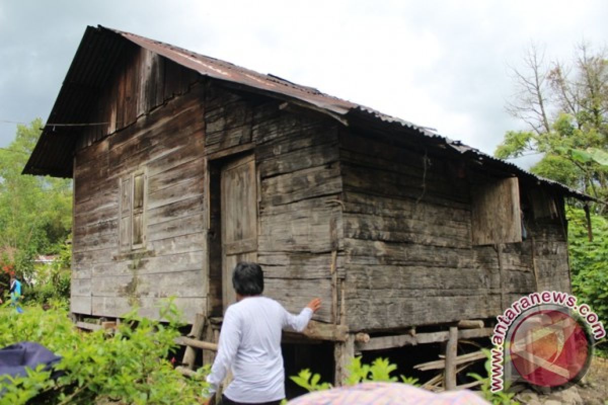 Pemerintah Bedah 998 Rumah di Taput