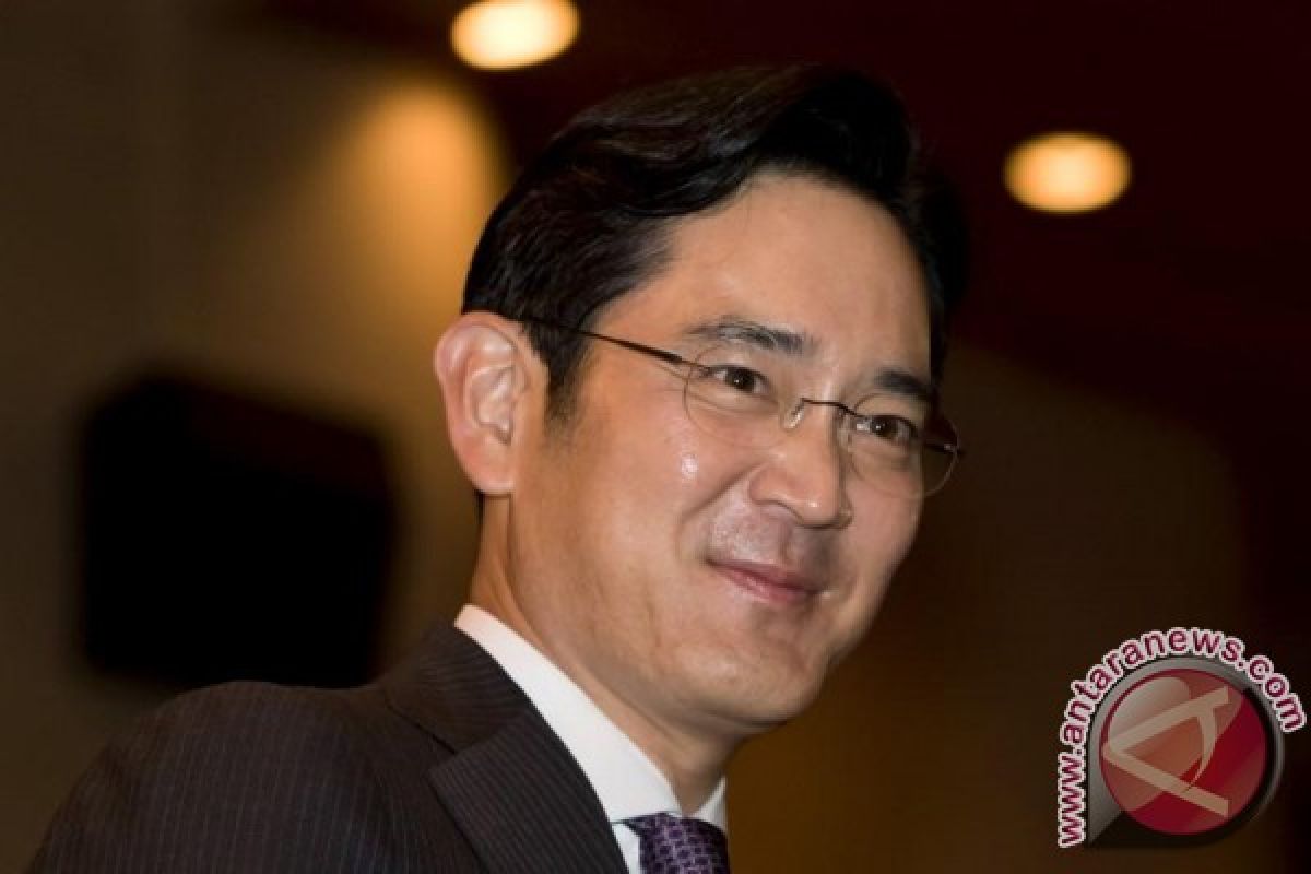 Pewaris Samsung jalani sidang kasus suap