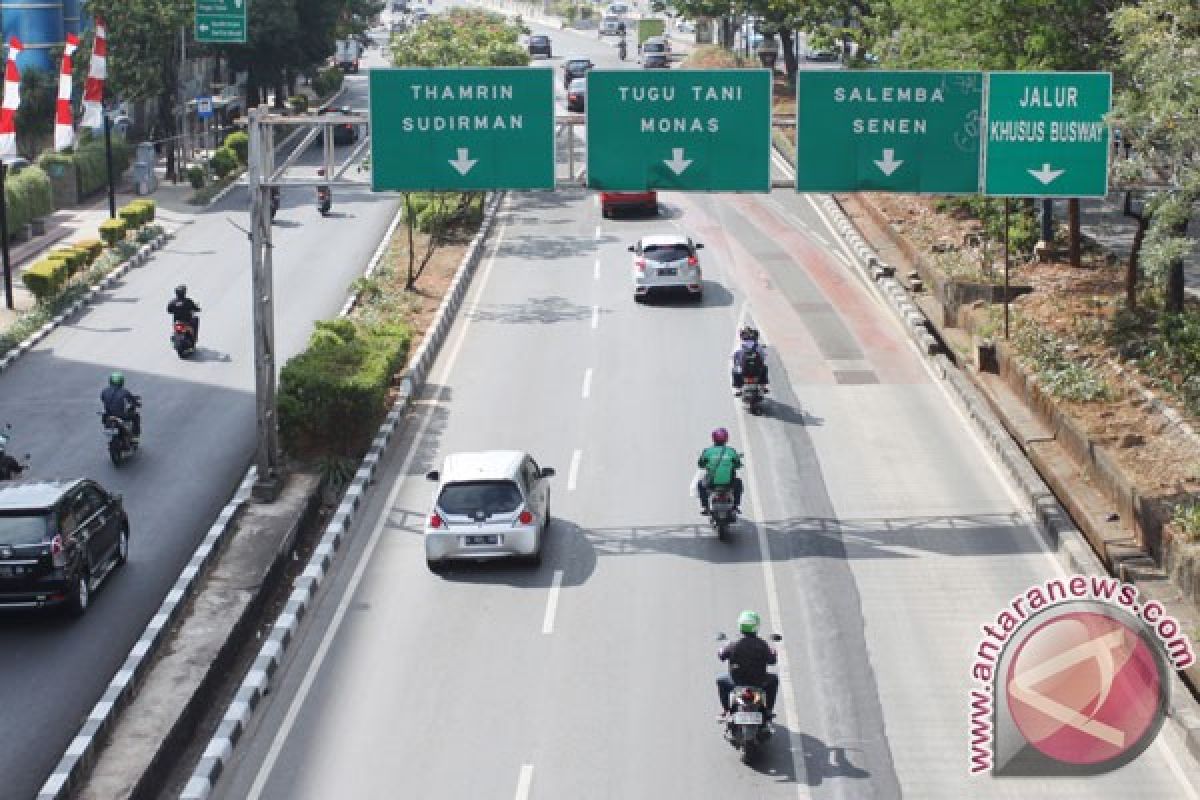 Pengemudi ojek daring tolak rencana ganjil genap untuk sepeda motor