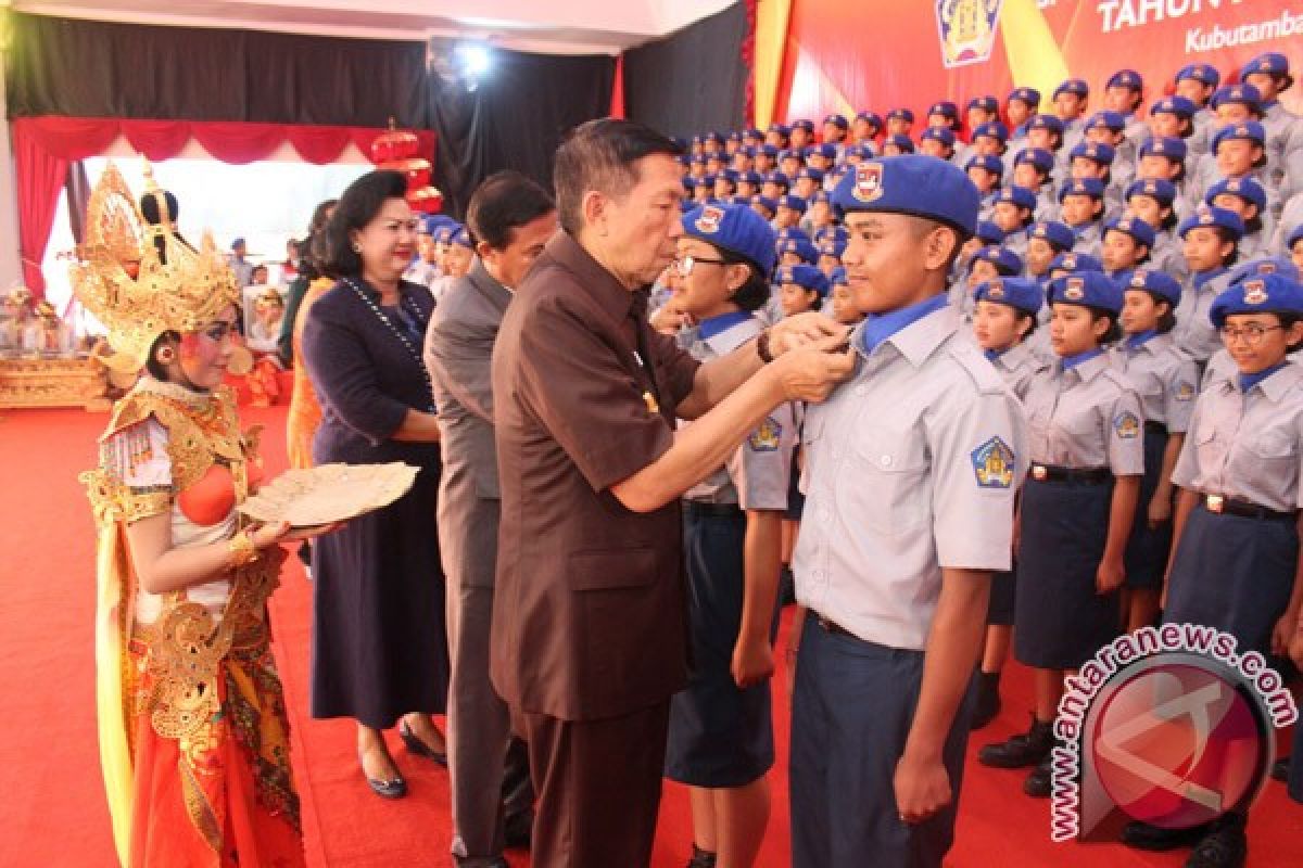 Legislator Buleleng Dukung Eksistensi Sekolah Bali Mandara