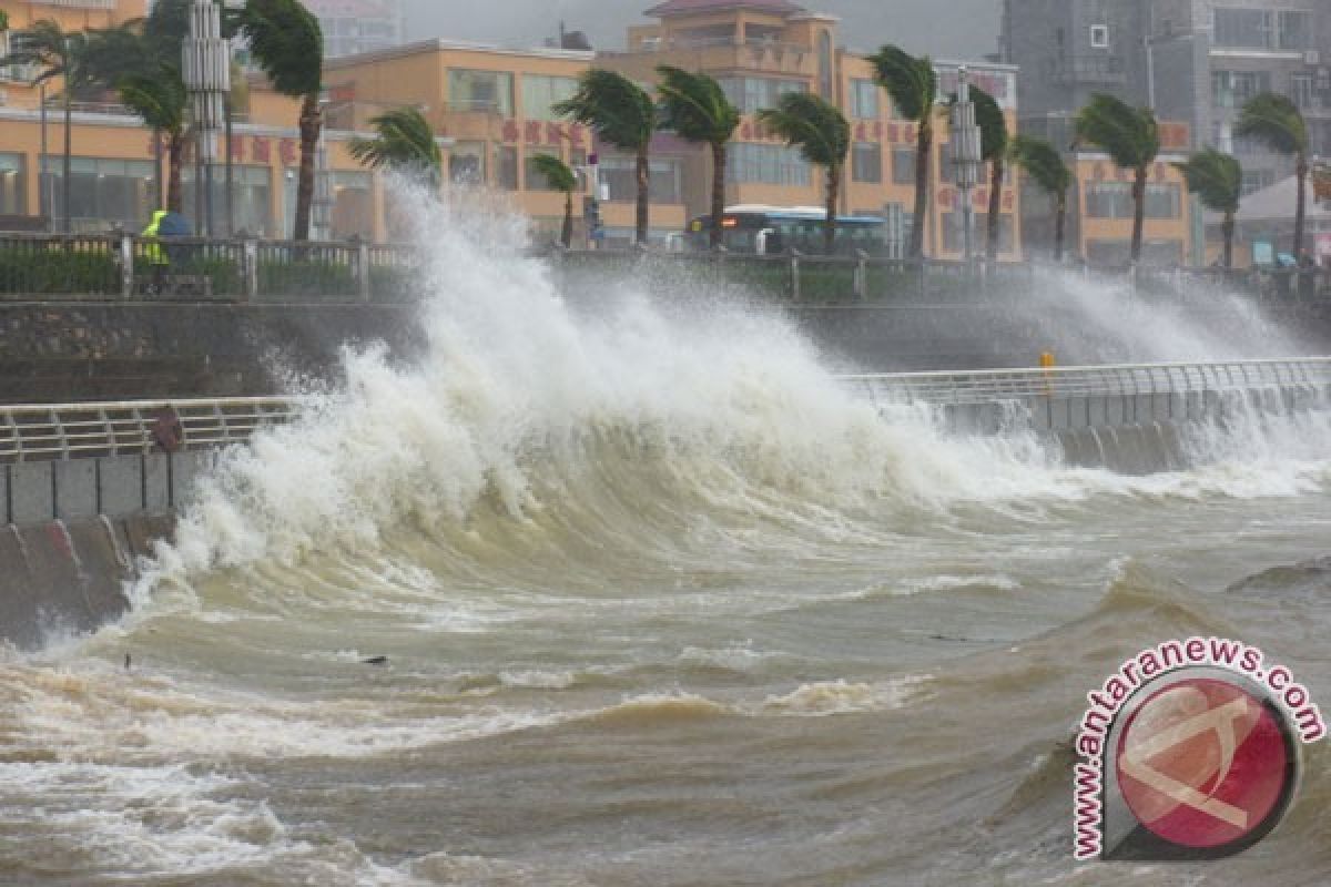 Badai Topan Harvey di AS, Ribuan Orang Terdampar