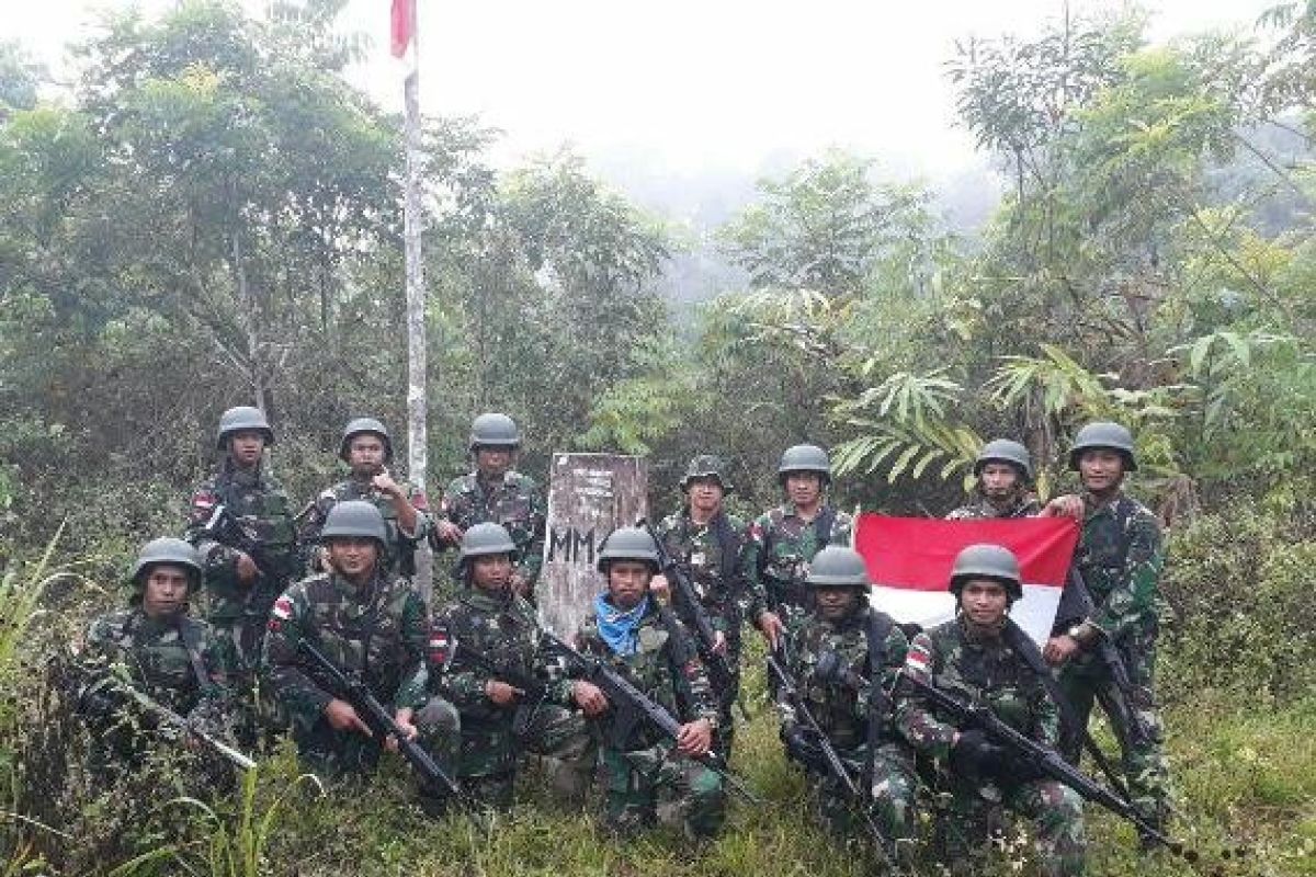 Dansatgas Yonif 410/Alugoro pimpin patroli tugu batas RI-PNG