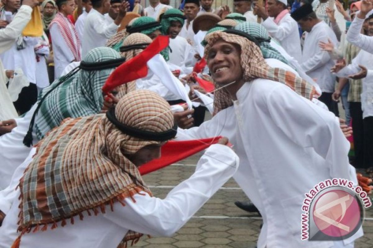 Memasukkan kembali FLG sebagai kegiatan pariwisata nasional oleh La Ode Aminuddin