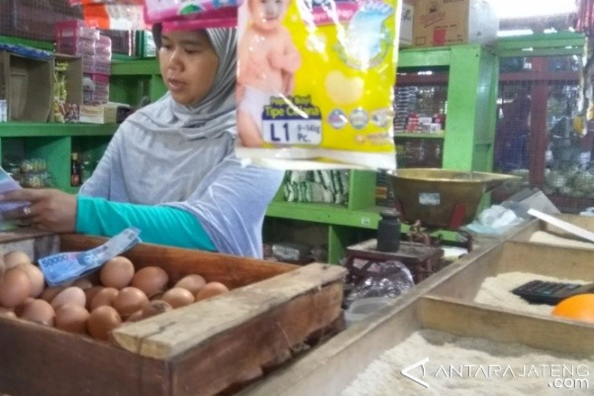 Stok Menipis, Harga Beras di Pasar Gede Cilacap Merangkak Naik