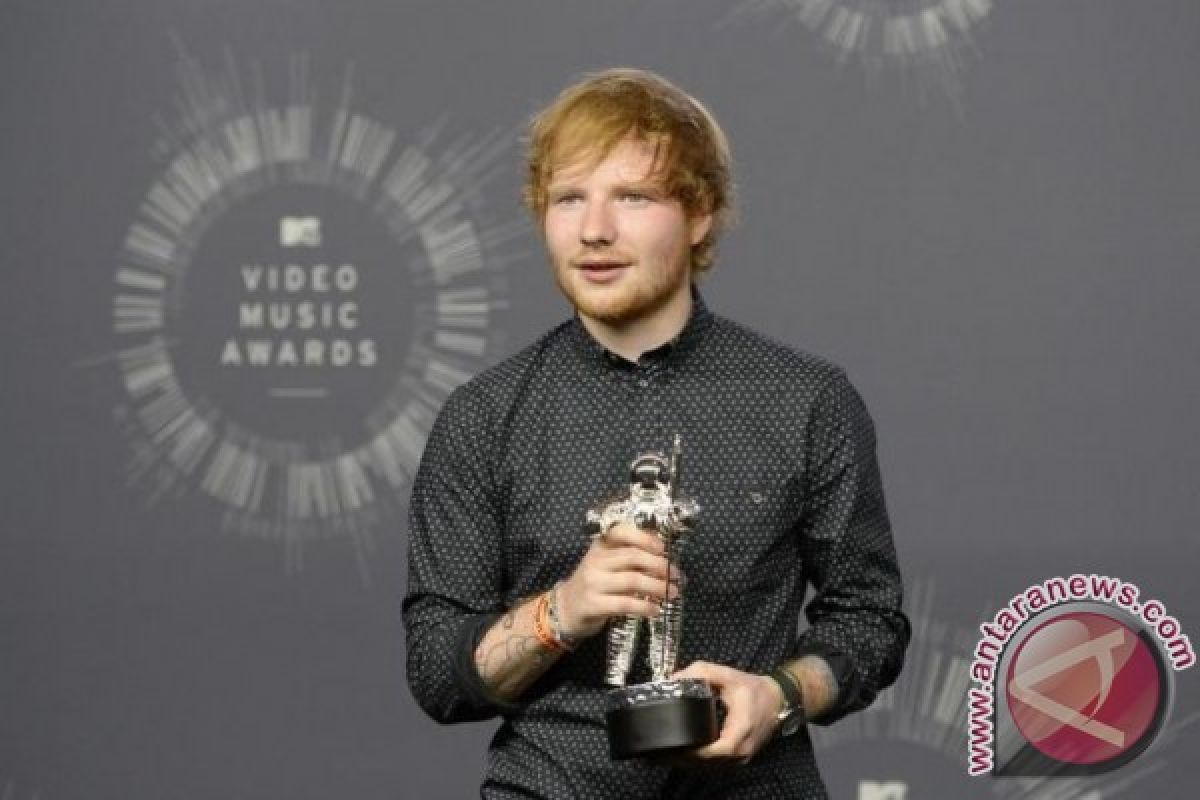 Para peraih kategori utama MTV Video Music Award