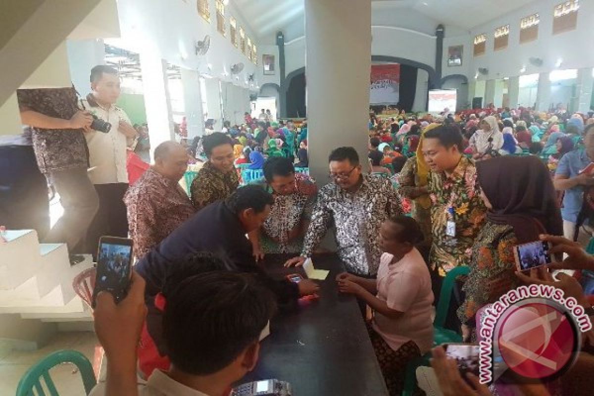 Pemerintah akan menambah jumlah penerima bansos di Banyuwangi