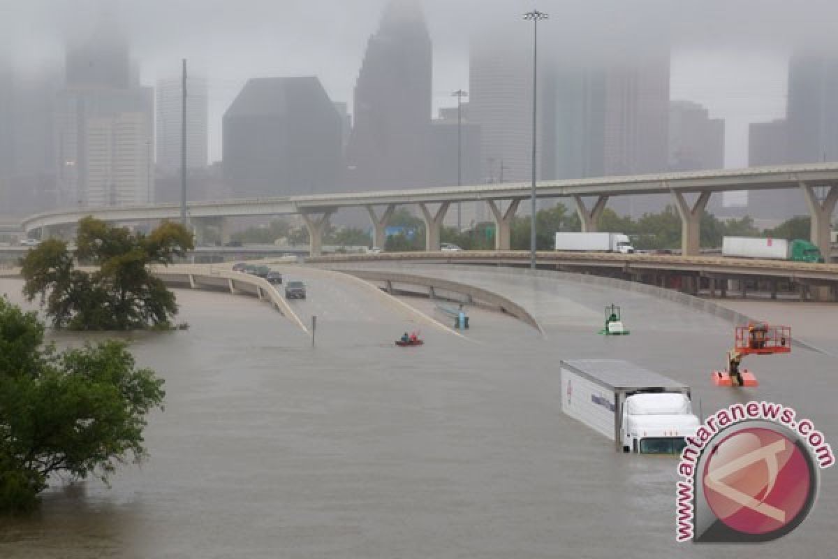 KJRI Houston Evakuasi WNI Terdampak Badai Harvey