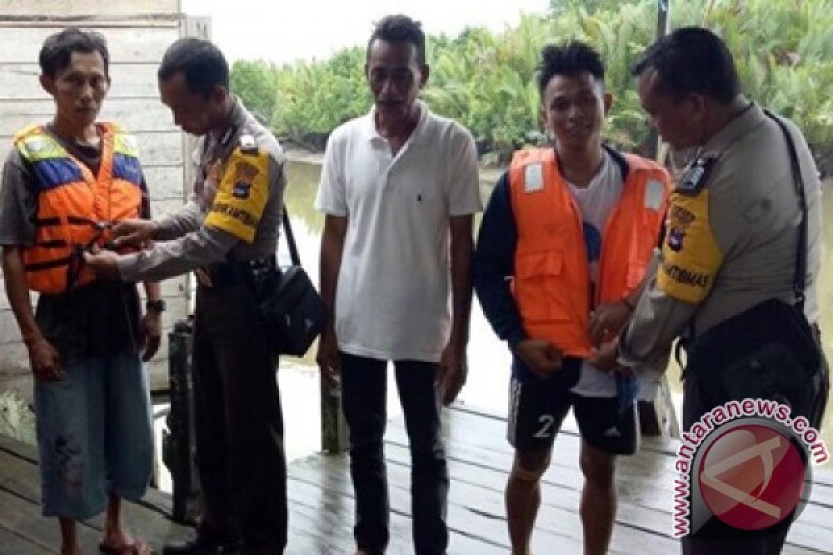 Operator Perahu Cepat Diwajibkan Sediakan Jaket Pelampung