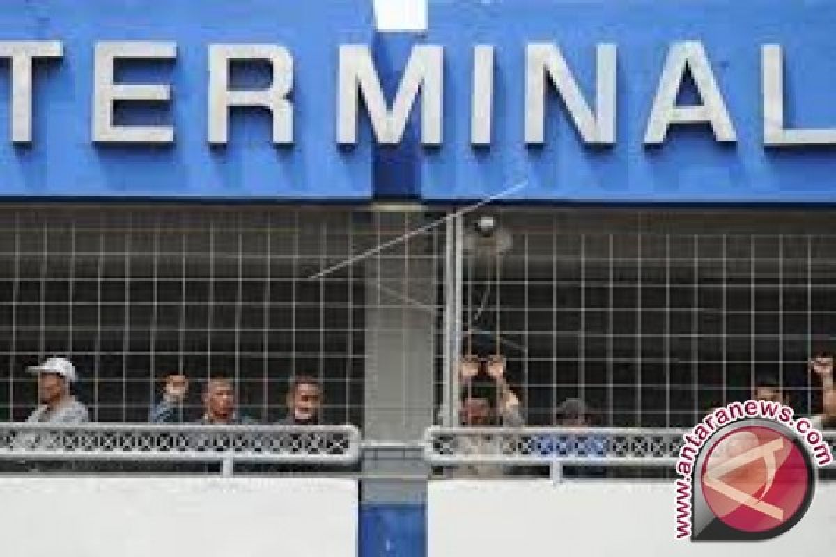 DPRD minta Dishub Kendari tertibkan terminal bayangan