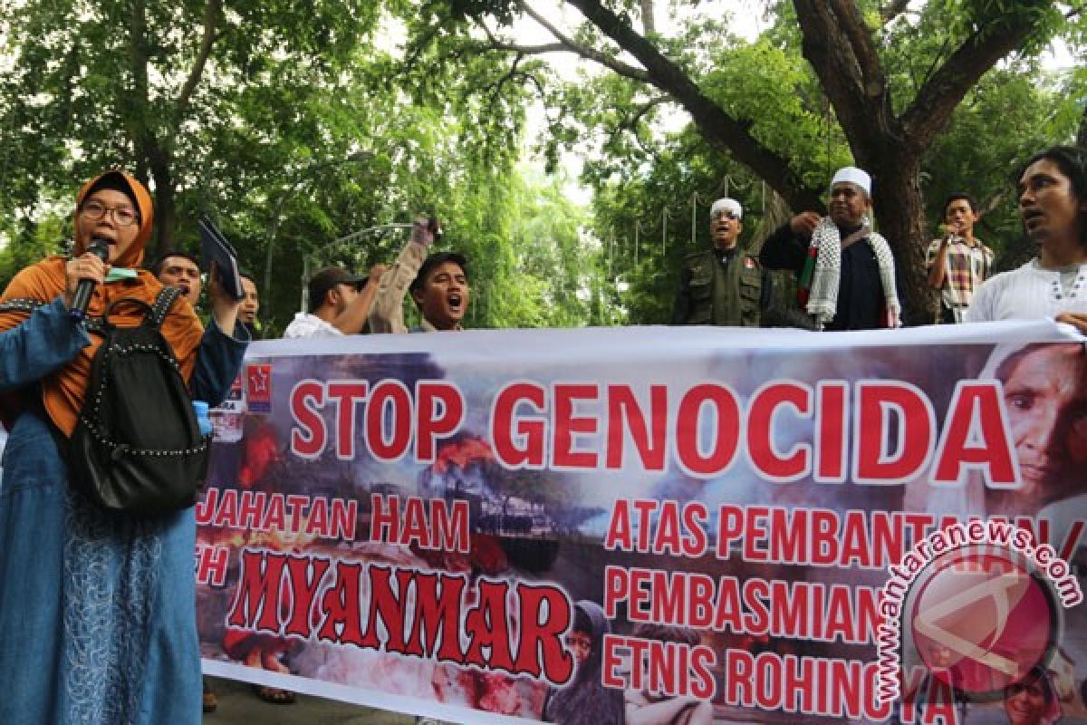 Kedubes Myanmar di Jakarta didemo