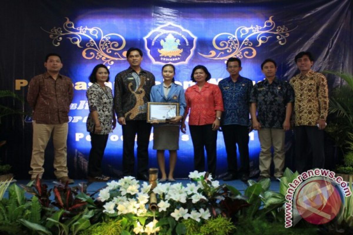 Fakultas Teknik dan Kejuruan Undiksha Melepas 85 Calon Wisudawan Periode Agustus 2017