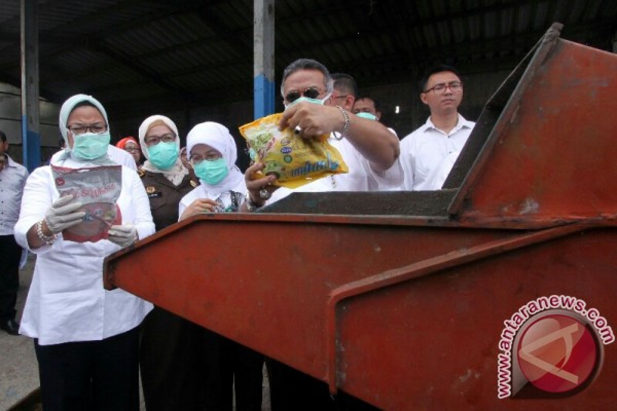 BPOM: Ada Upaya Jaringan Edarkan Makanan Kedaluwarsa