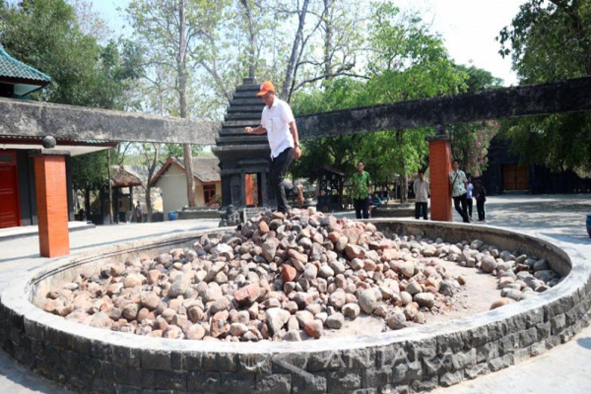 Objek Wisata Kahyangan Api Bojonegoro Dikunjungi Wisman (Video)