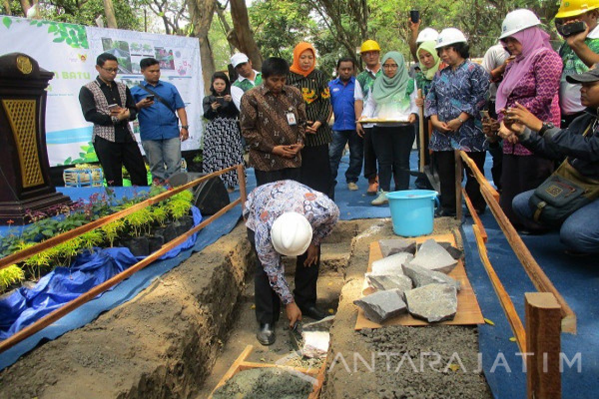 Pemkot Kediri Tambah Fasilitas di Hutan Kota       