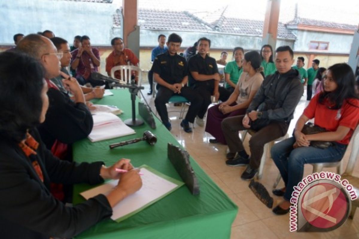 DLHK Denpasar Tangkap Pembuang Sampah Sembarangan