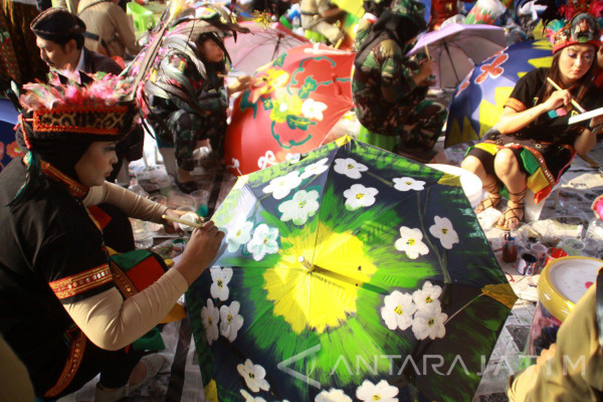 Lomba Menghias Payung Dan Tempat Sampah
