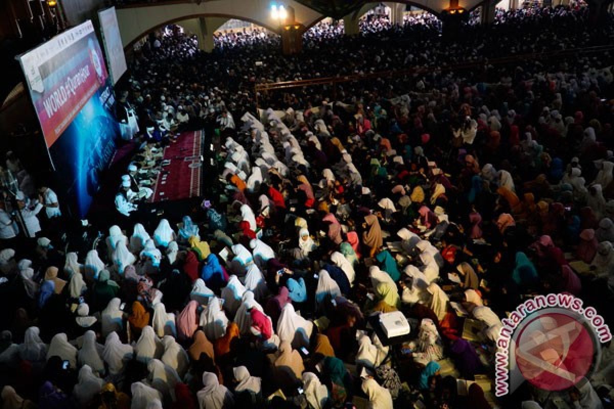 Habib Umar dari Yaman minta ulama Indonesia tak terjuni politik
