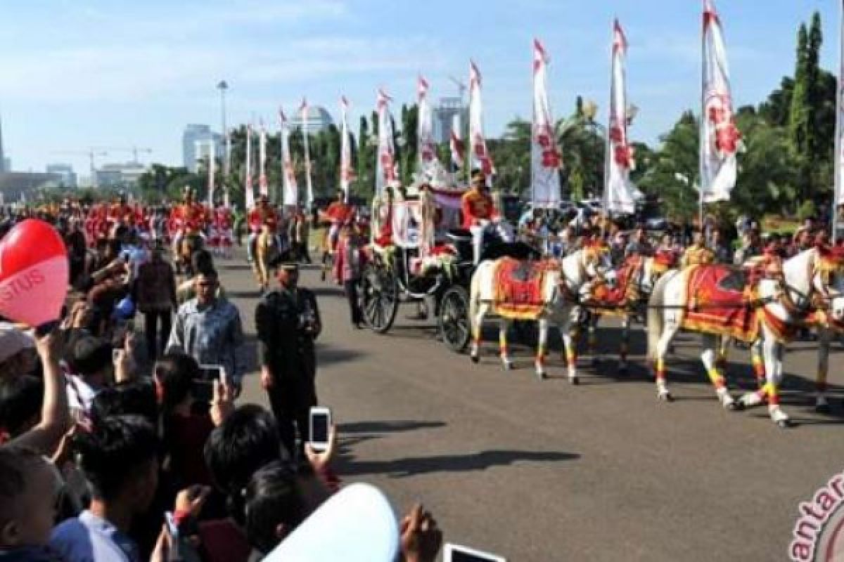 Bendera Pusaka Diarak Dari Monas Hingga Istana Merdeka