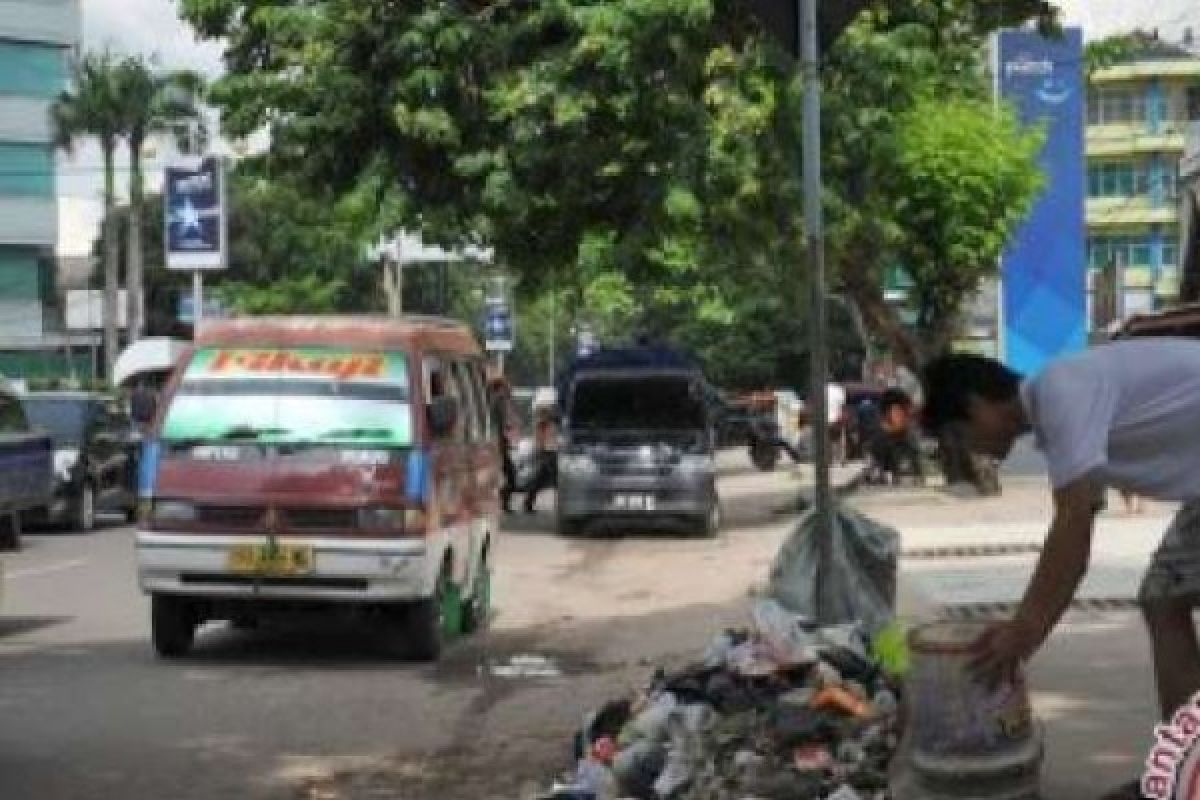 Buang Sampah Sembarangan Di Pekanbaru Akan Didenda Rp50 Juta