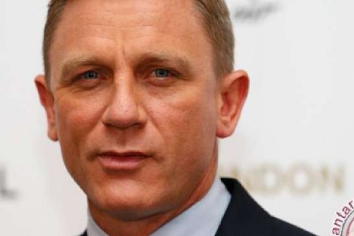 Daniel Craig Pastikan Dirinya Kembali Bintangi James Bond 