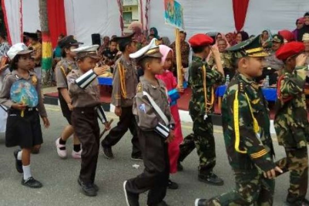 Karnaval HUT RI Di Siak Dimeriahkan Ribuan Pelajar Berbagai Usia