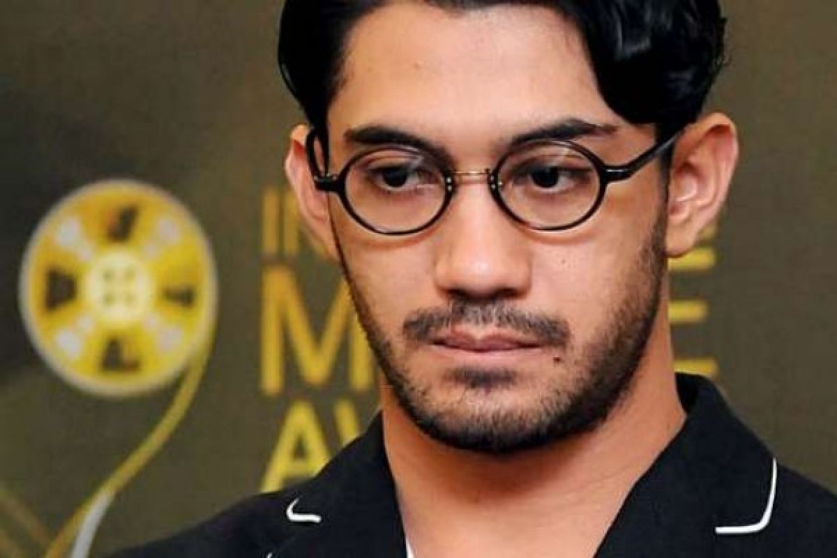 Menang Di Asia Pasifik, Reza Rahadian: Ini Hadiah Untuk Indonesia